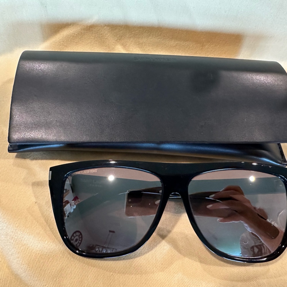 Black Sunglasses with Case - Picture 2 of 8
